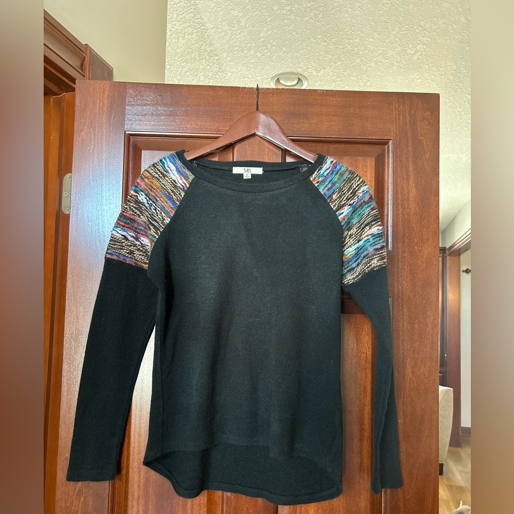 Ya Los Angeles Black Knit Top with Multicolor Woven Raglan Sleeves Size S